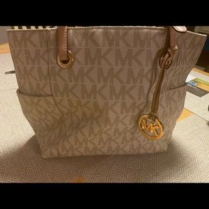 Michael Kors Tote Bag like new!